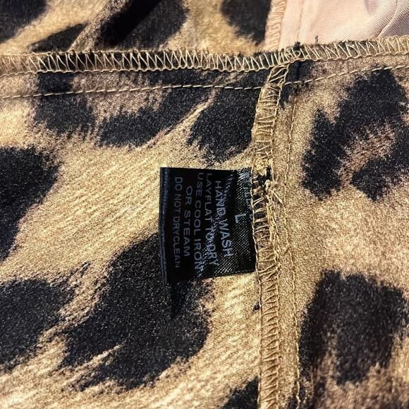 Fashion Nova Leopard Print Wrap Top size Large - Picture 4 of 5